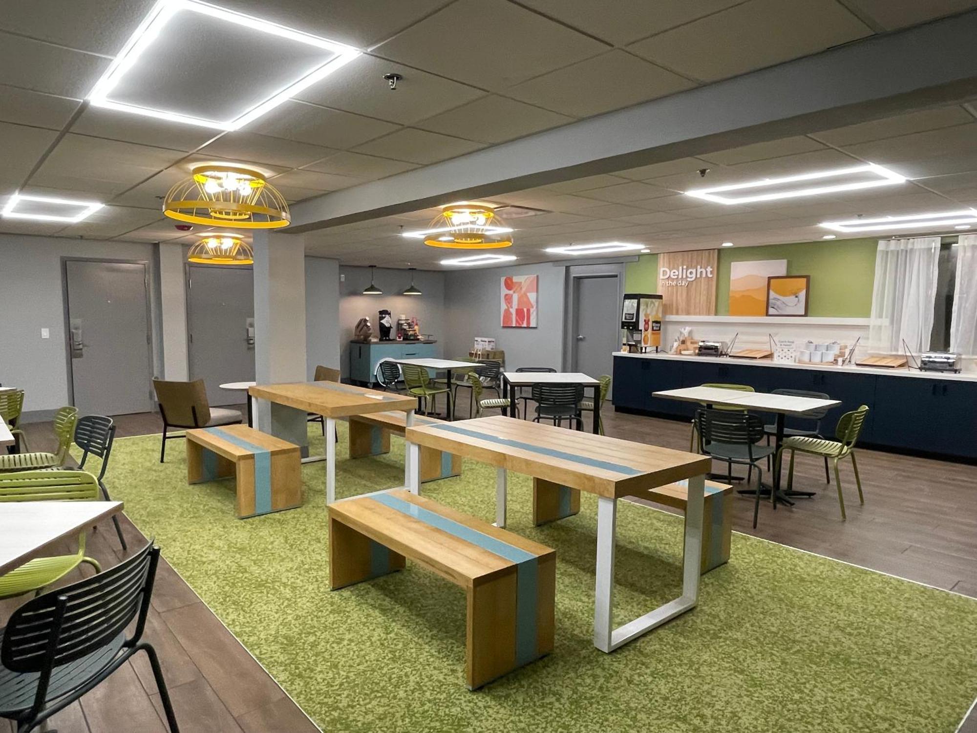 Spark By Hilton Branson Meadows ภายนอก รูปภาพ