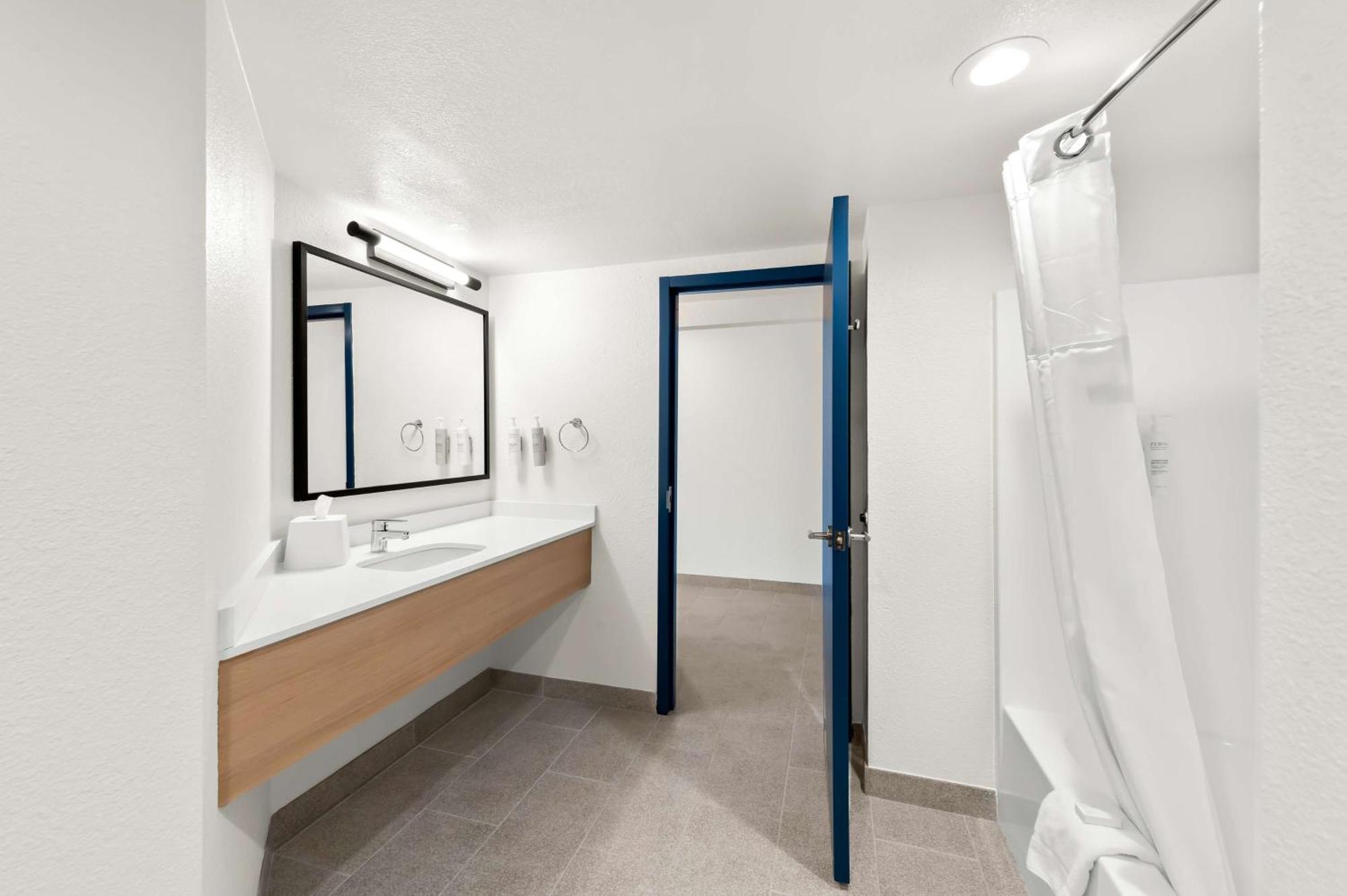 Spark By Hilton Branson Meadows ภายนอก รูปภาพ